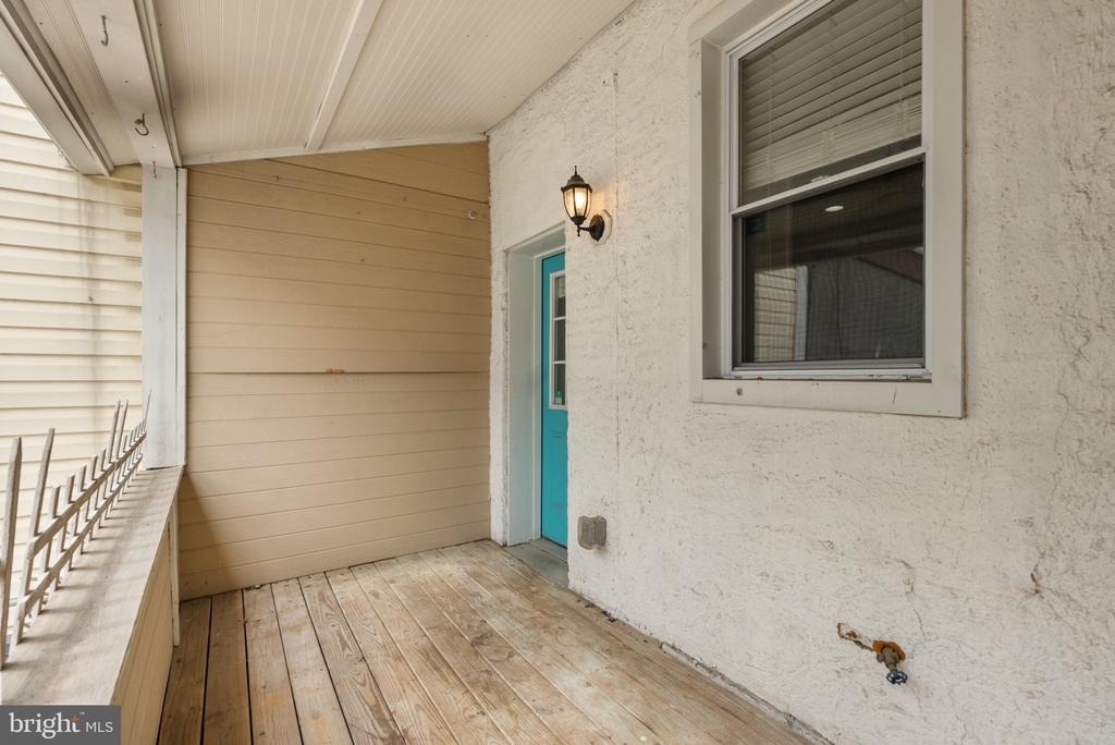 539 W 27th Street W - Photo 28