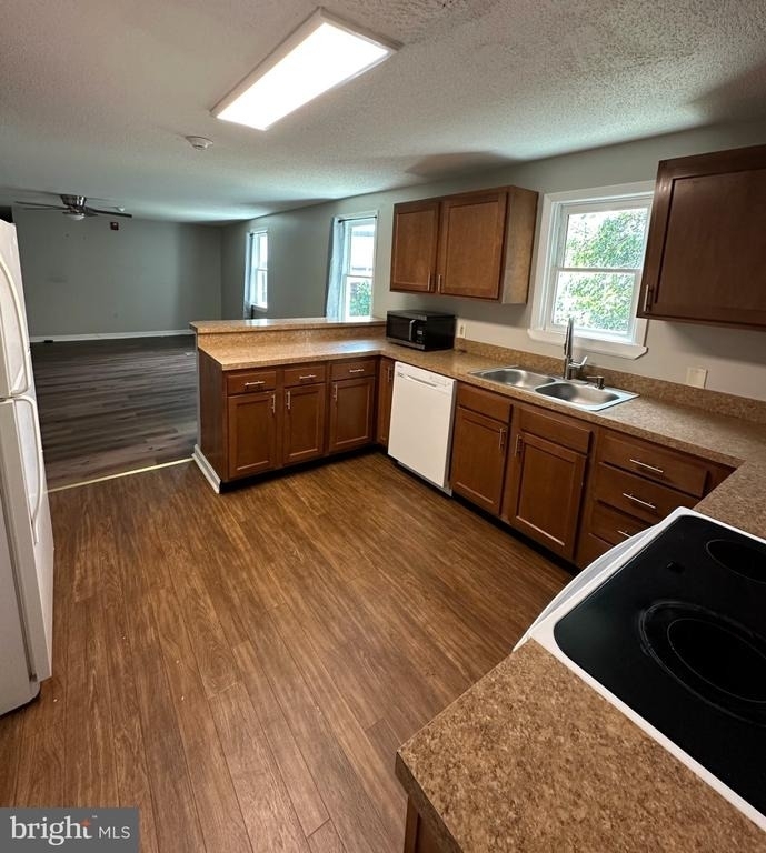 32 West Street - Photo 3