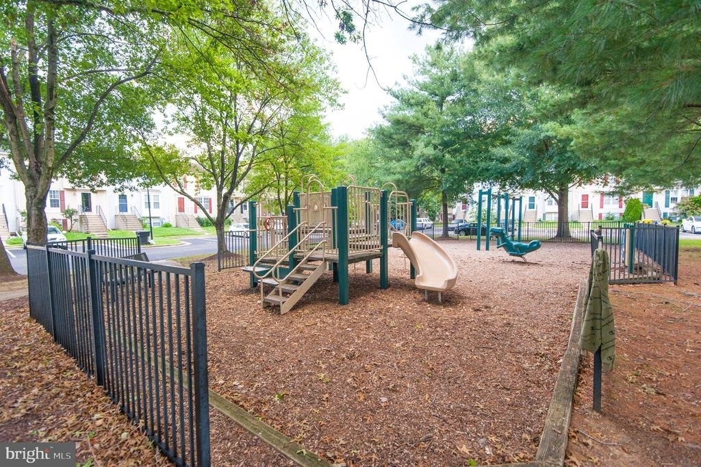2407 Bolton Lane - Photo 38