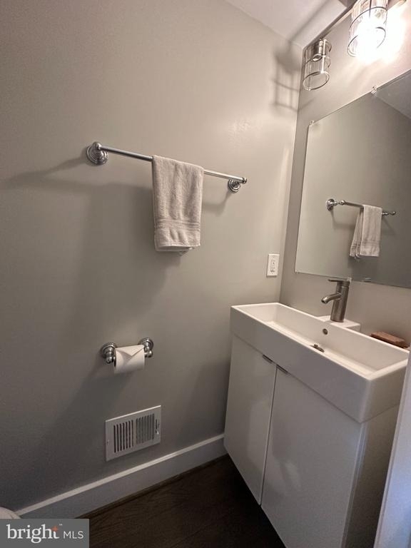 1914 D Street Ne - Photo 9