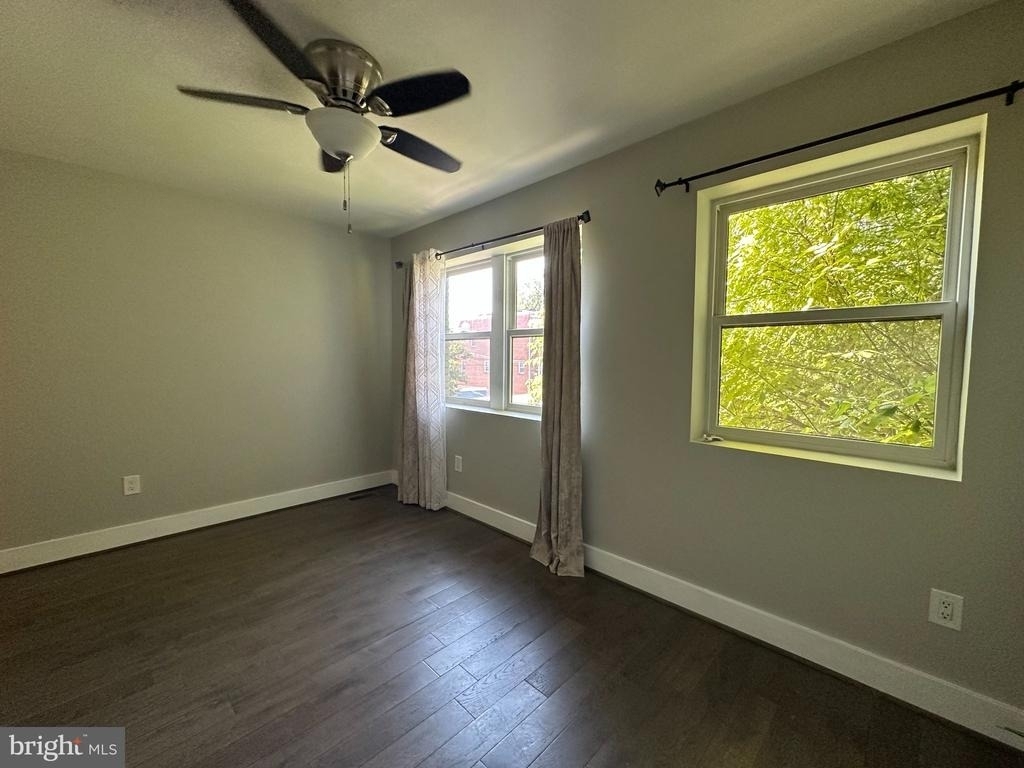 1914 D Street Ne - Photo 12