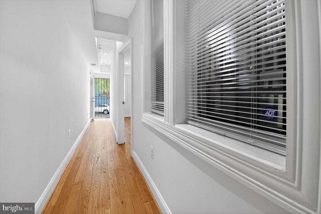 1707 N N Capitol Street Ne - Photo 8