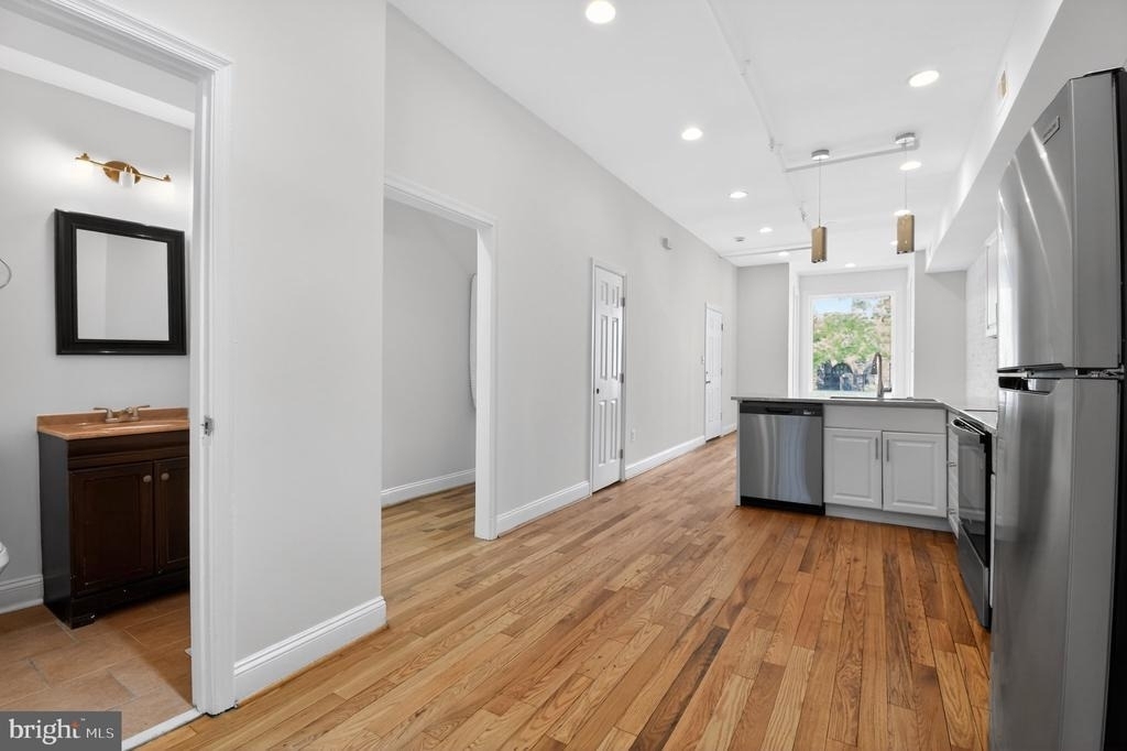 1707 N N Capitol Street Ne - Photo 6