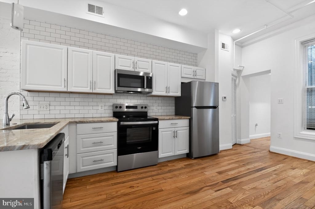 1707 N N Capitol Street Ne - Photo 3