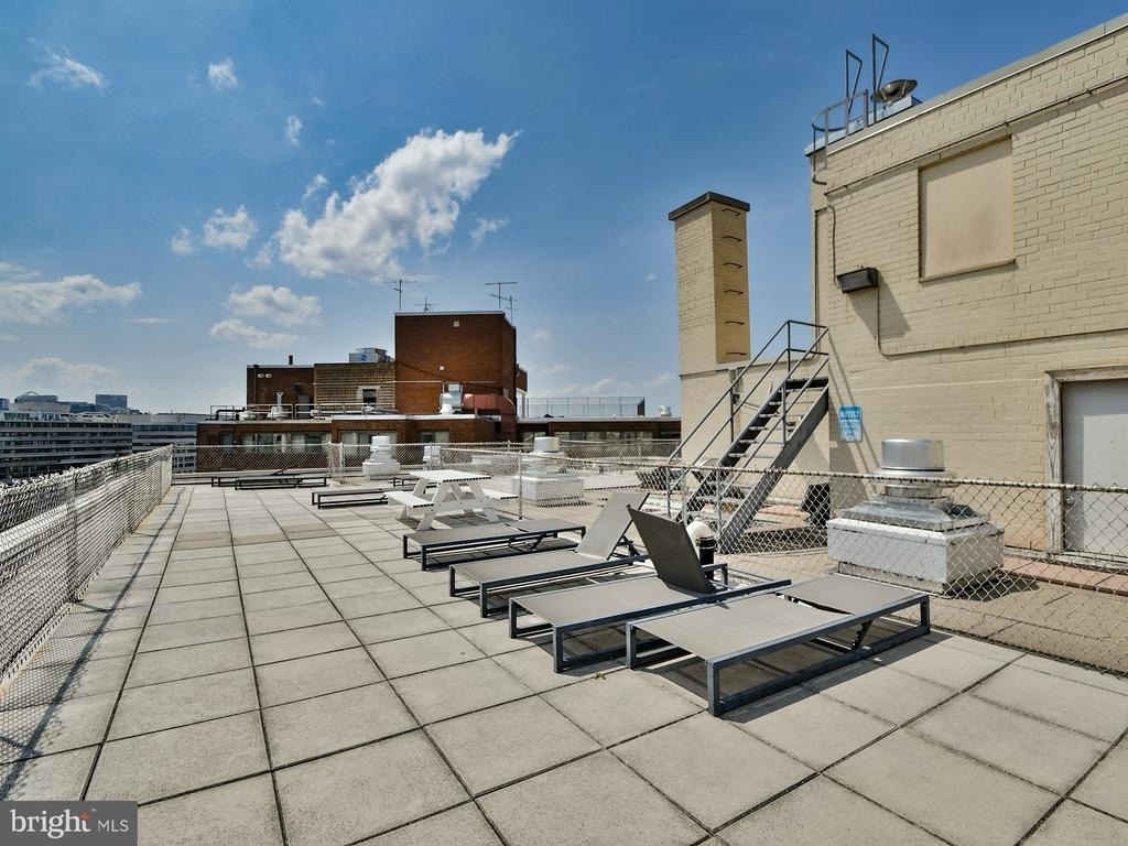 2401 H Street Nw - Photo 33