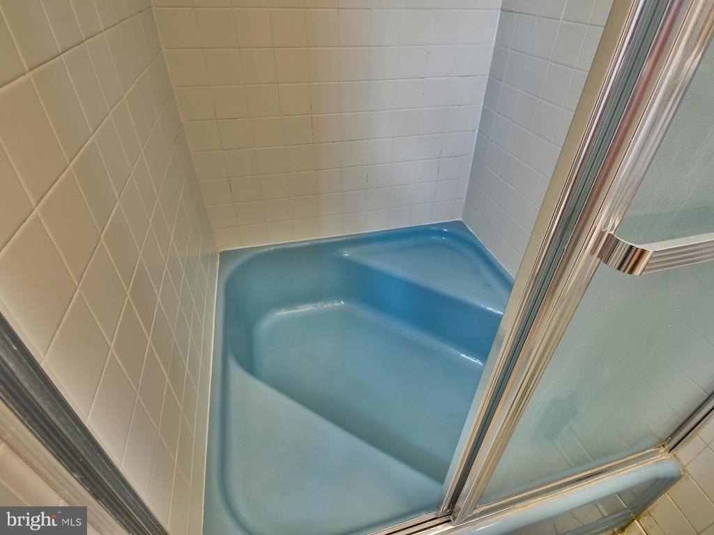 2401 H Street Nw - Photo 28