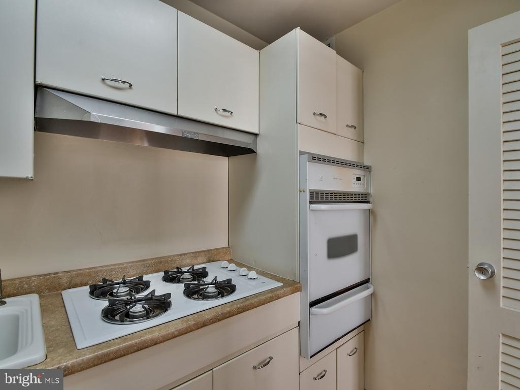 2401 H Street Nw - Photo 19