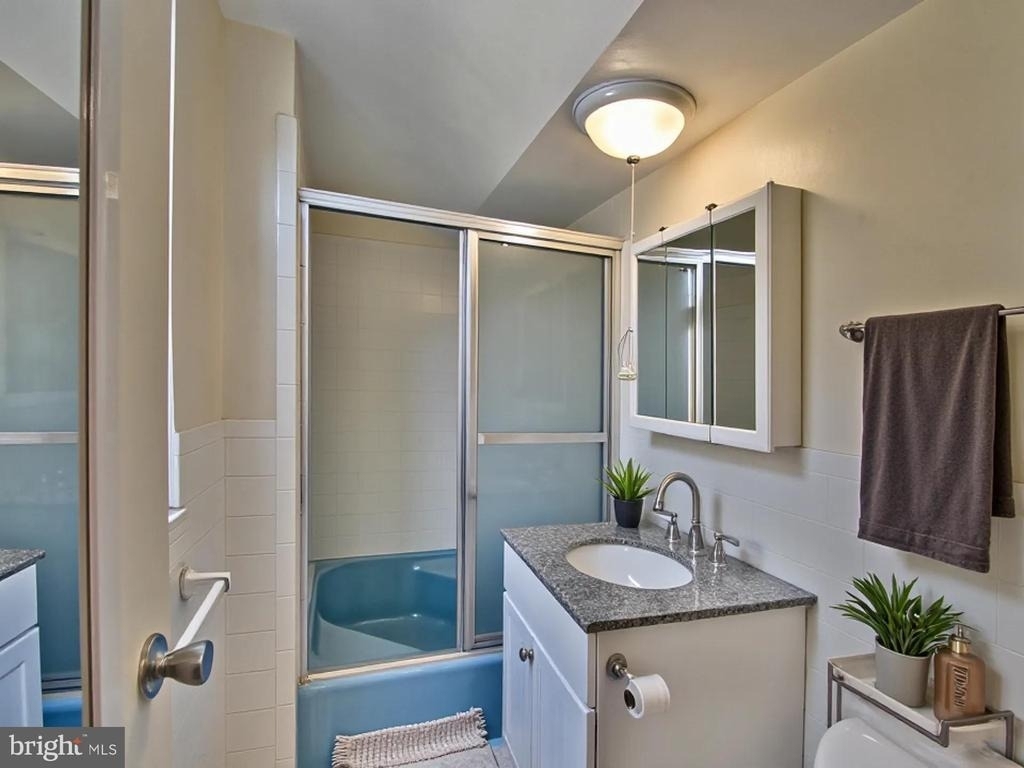 2401 H Street Nw - Photo 27