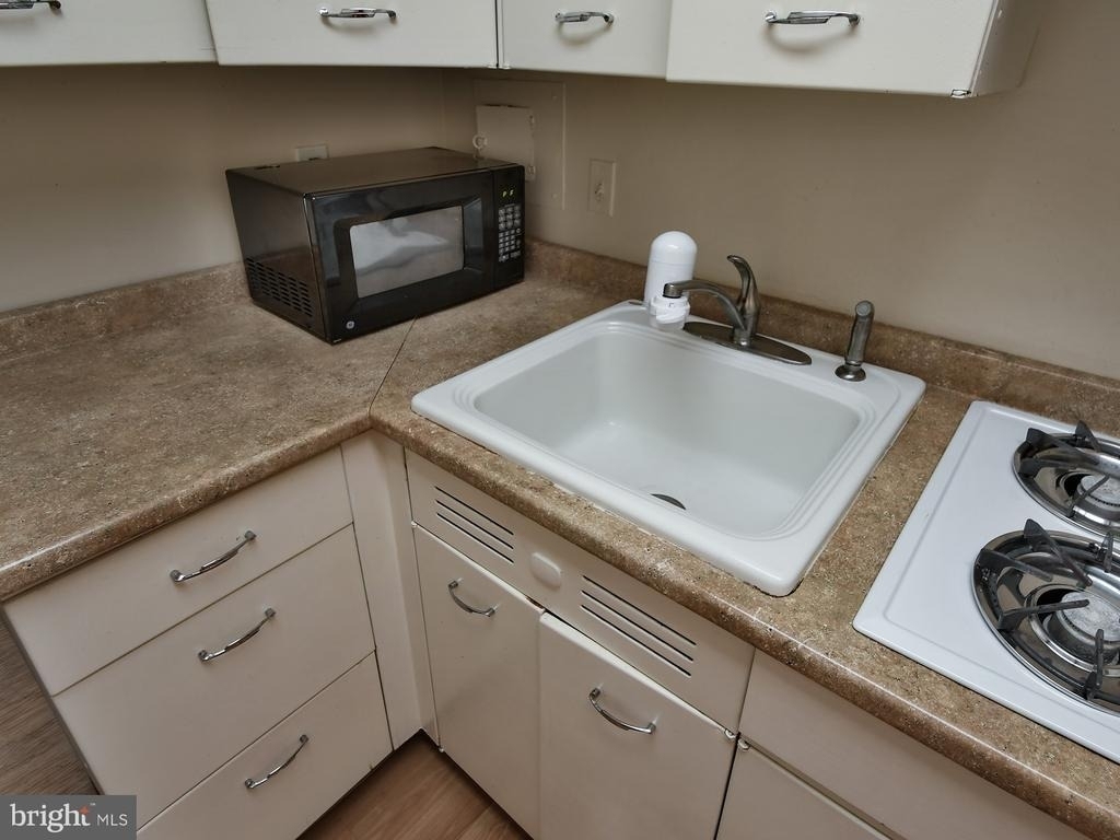 2401 H Street Nw - Photo 21