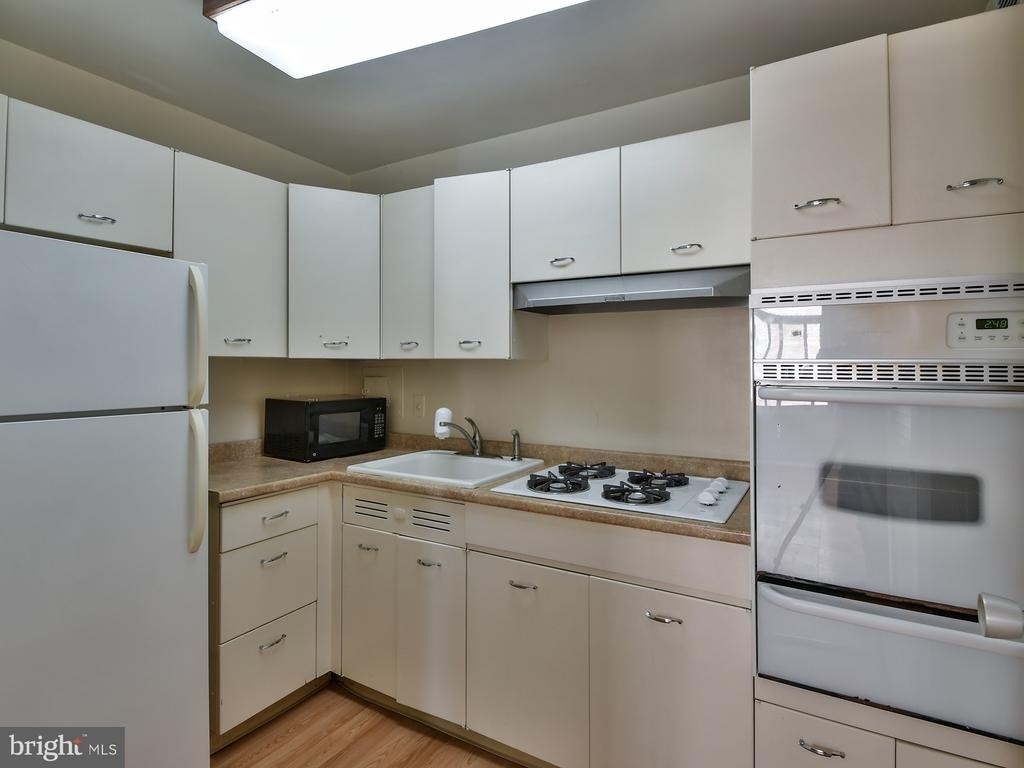2401 H Street Nw - Photo 17