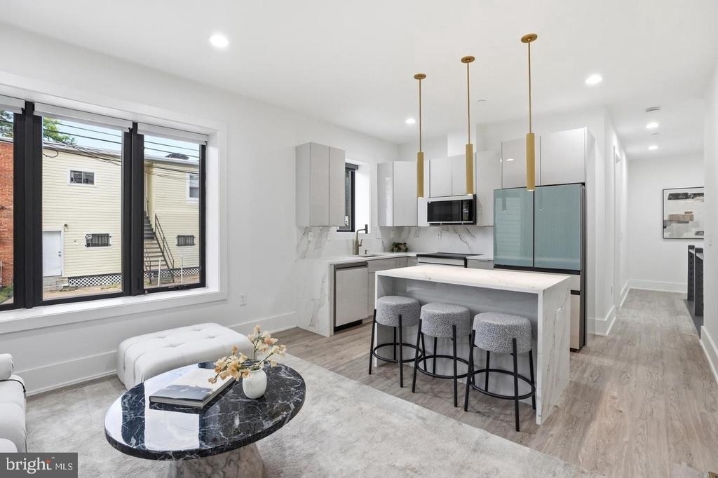 1140 Oates Street Ne - Photo 4