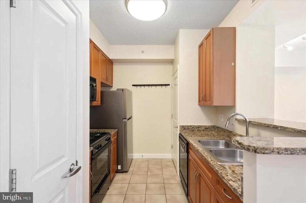 1111 25th Street Nw - Photo 5