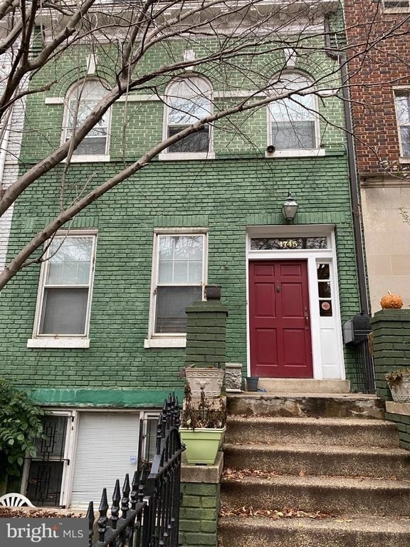 1745 Lanier Place Nw - Photo 2