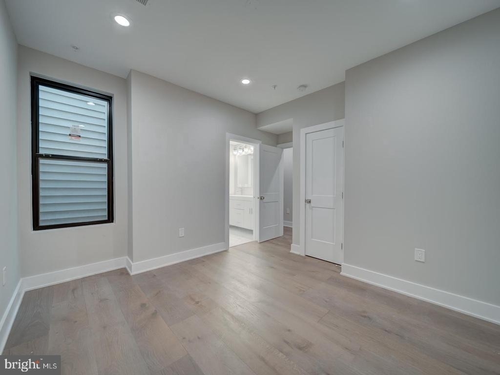 1914 Capitol Avenue Ne - Photo 28