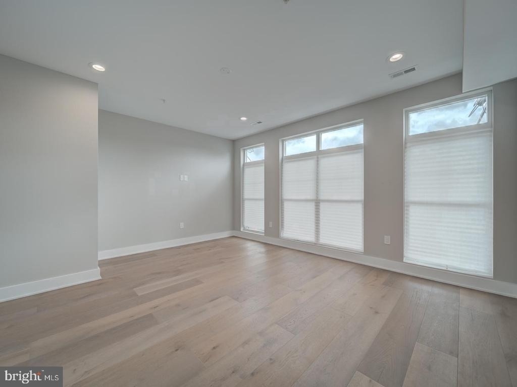 1914 Capitol Avenue Ne - Photo 19