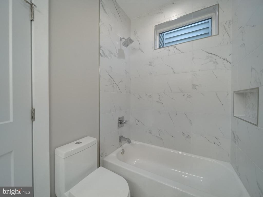 1914 Capitol Avenue Ne - Photo 36