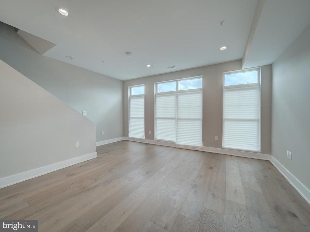 1914 Capitol Avenue Ne - Photo 14