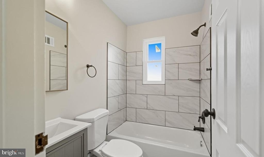 5916 8th Street Ne - Photo 11