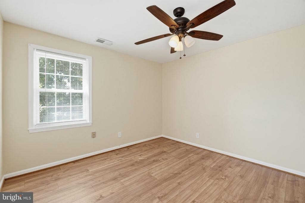 3923 Pennsylvania Avenue Se - Photo 4