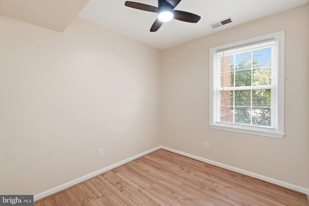 3923 Pennsylvania Avenue Se - Photo 18