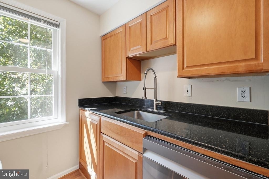 3923 Pennsylvania Avenue Se - Photo 11