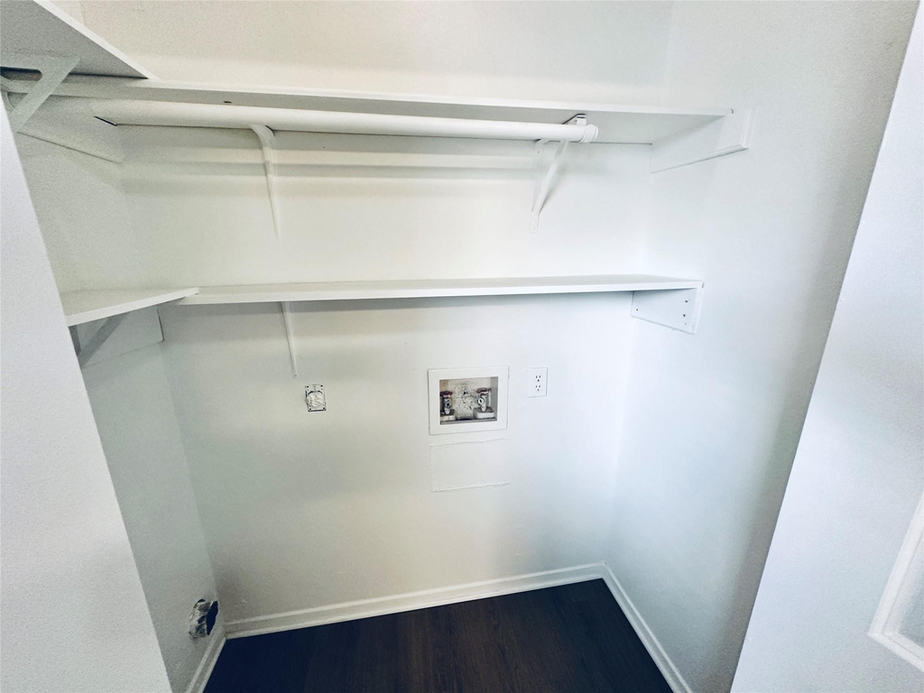 5500 Rose Hill Cir - Photo 8