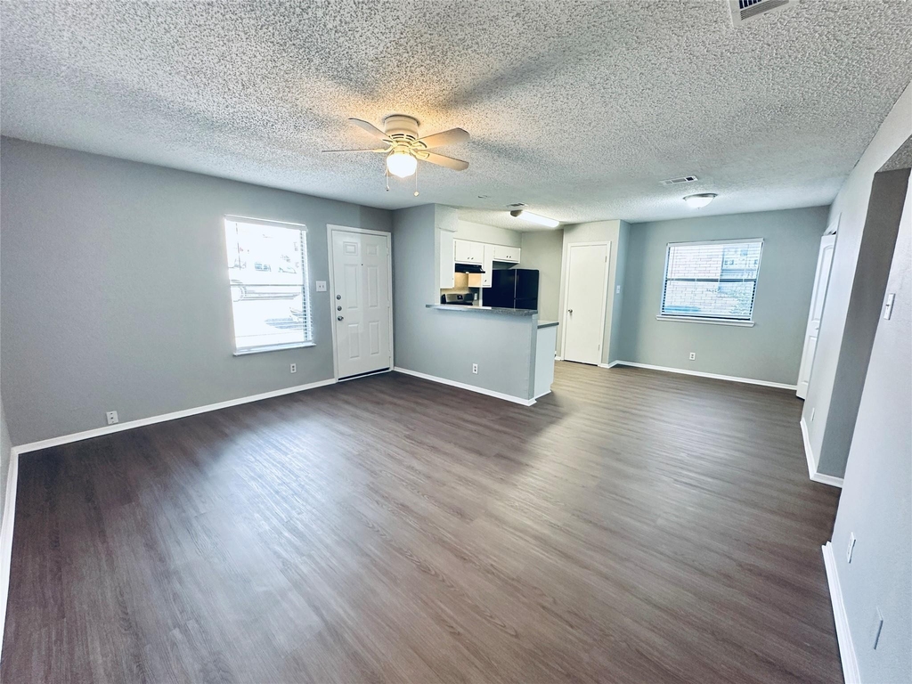 5500 Rose Hill Cir - Photo 6