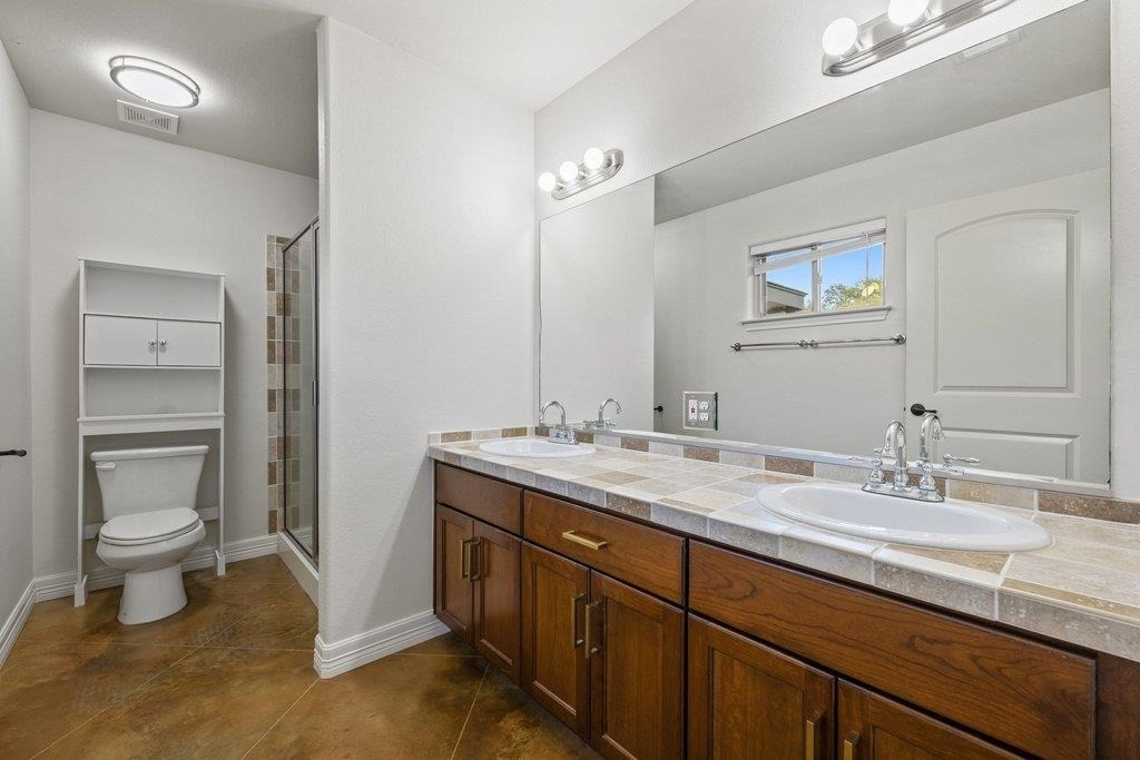 604 Whispering Hollow Cir - Photo 8