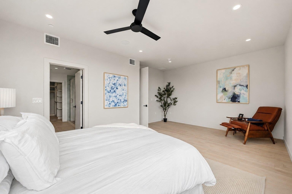 1403 Barton Hills Dr - Photo 18