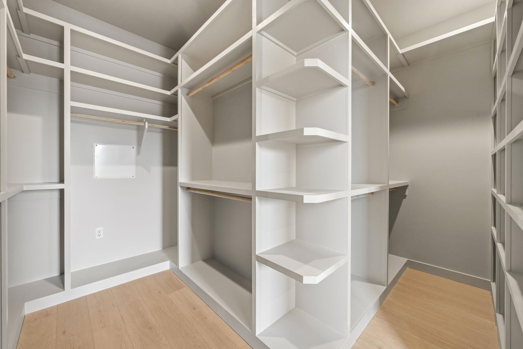 1403 Barton Hills Dr - Photo 22
