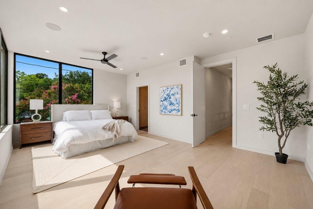 1403 Barton Hills Dr - Photo 17