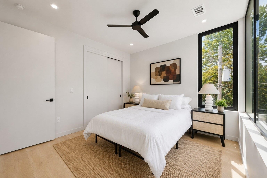 1403 Barton Hills Dr - Photo 32
