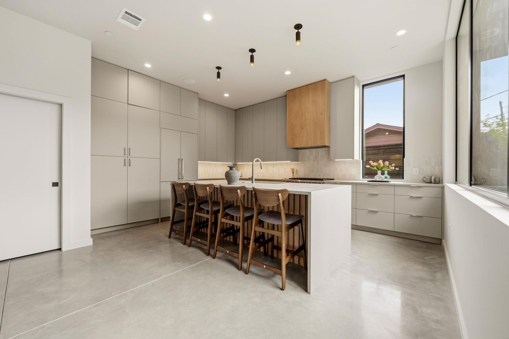 1403 Barton Hills Dr - Photo 10