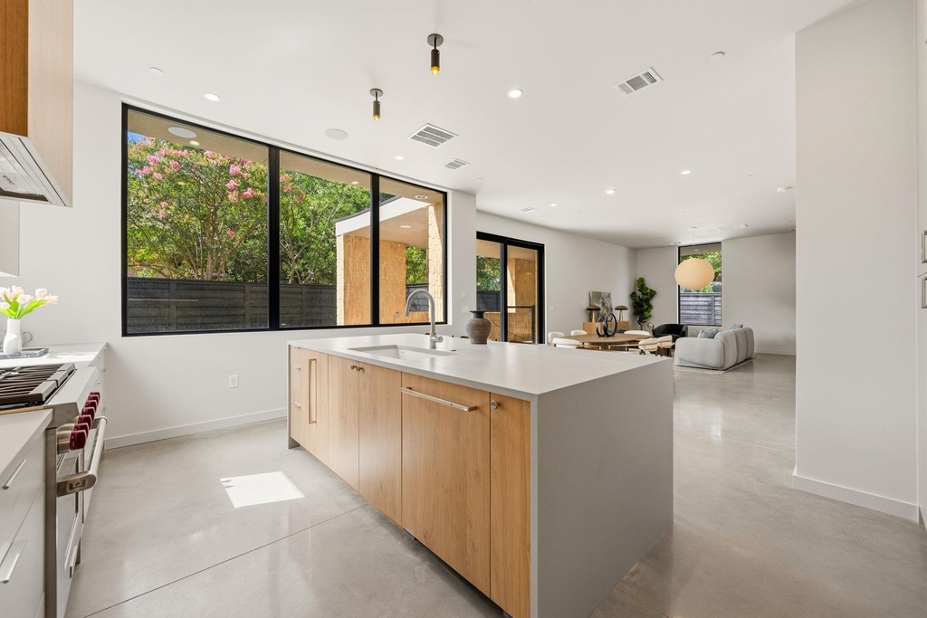 1403 Barton Hills Dr - Photo 13