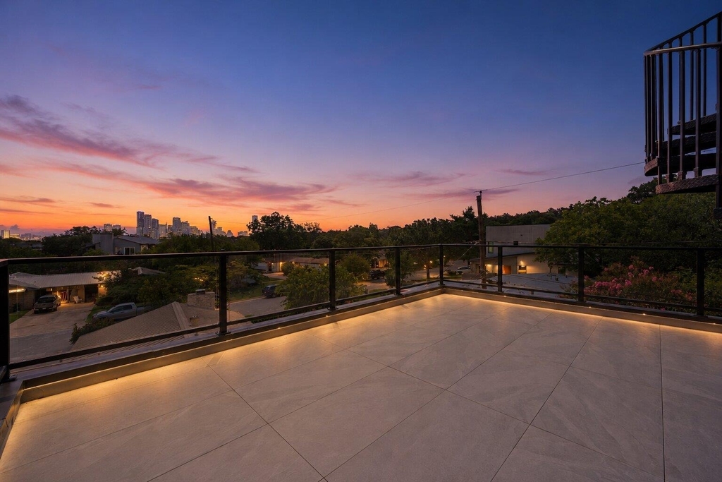 1403 Barton Hills Dr - Photo 36