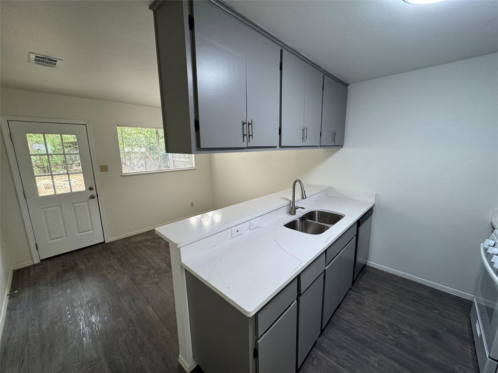 128 Coers Cir - Photo 1