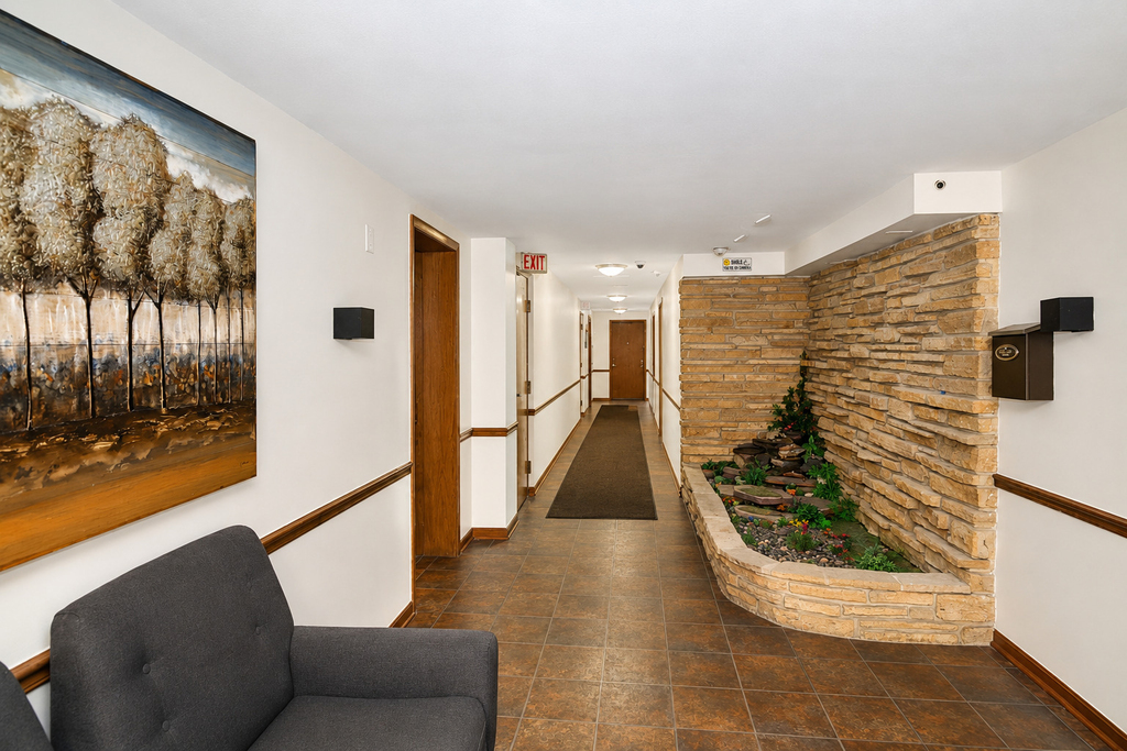 6490 N Northwest Highway - Photo 1