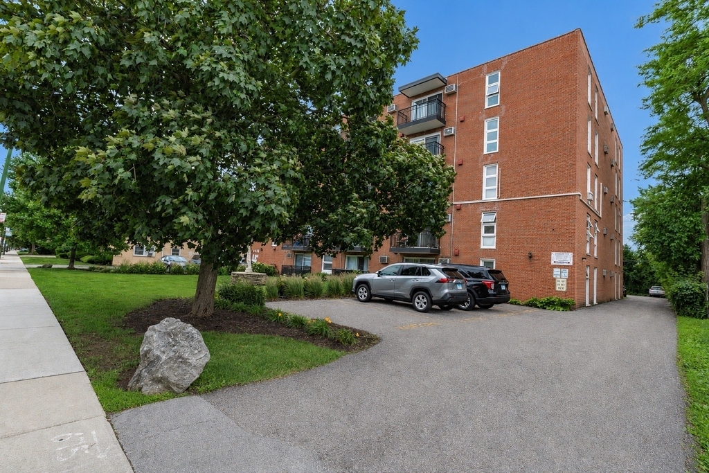 6490 N Northwest Highway - Photo 23