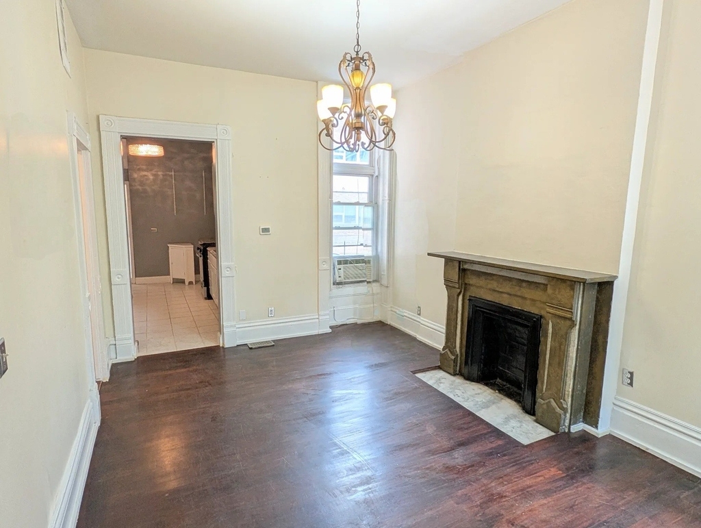 229 S Racine Avenue - Photo 3