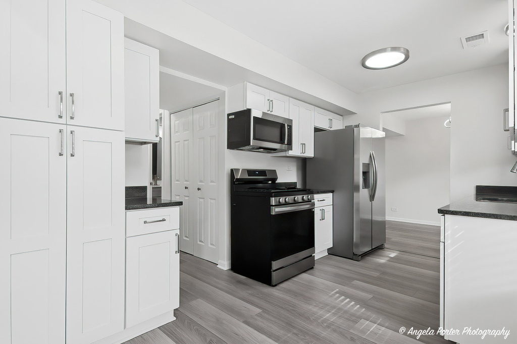 1240 Huntington Drive - Photo 11
