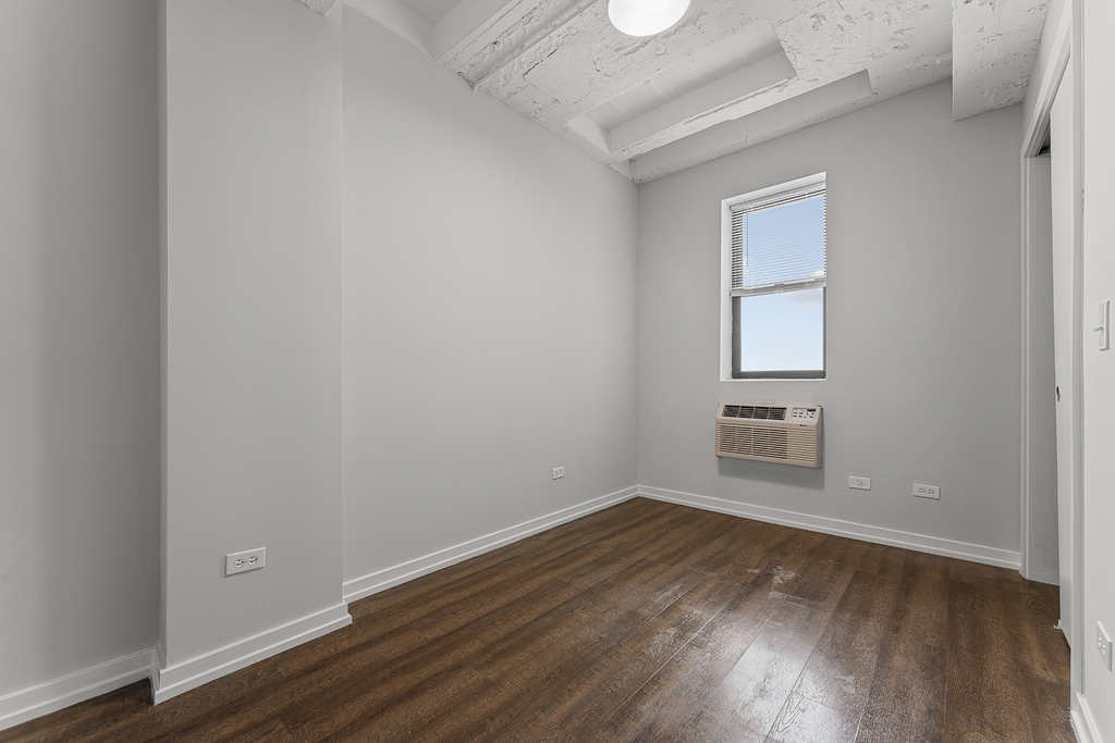 5718 N Winthrop Avenue - Photo 5