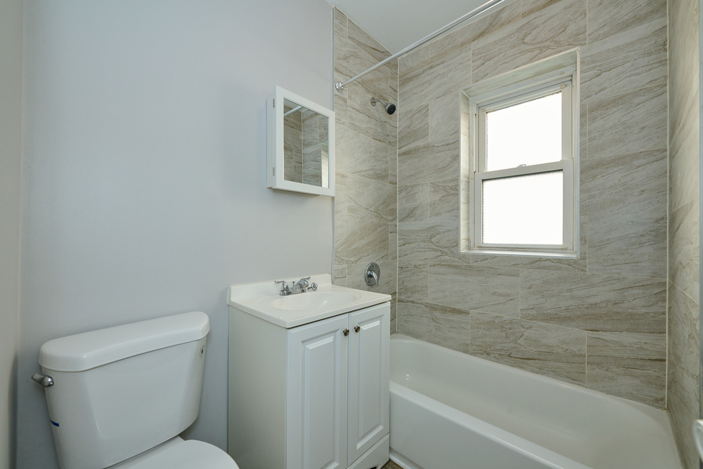 6322 N Albany Avenue - Photo 9