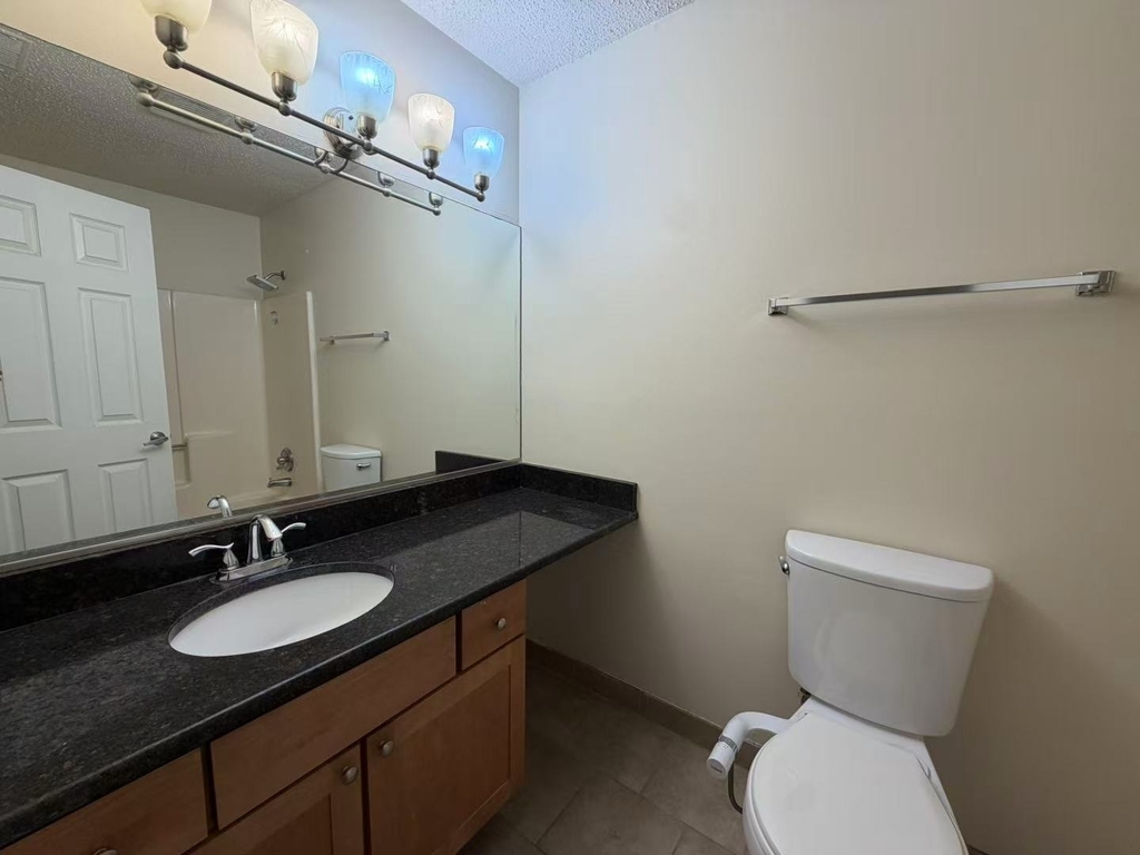 1330 Brook Street - Photo 7