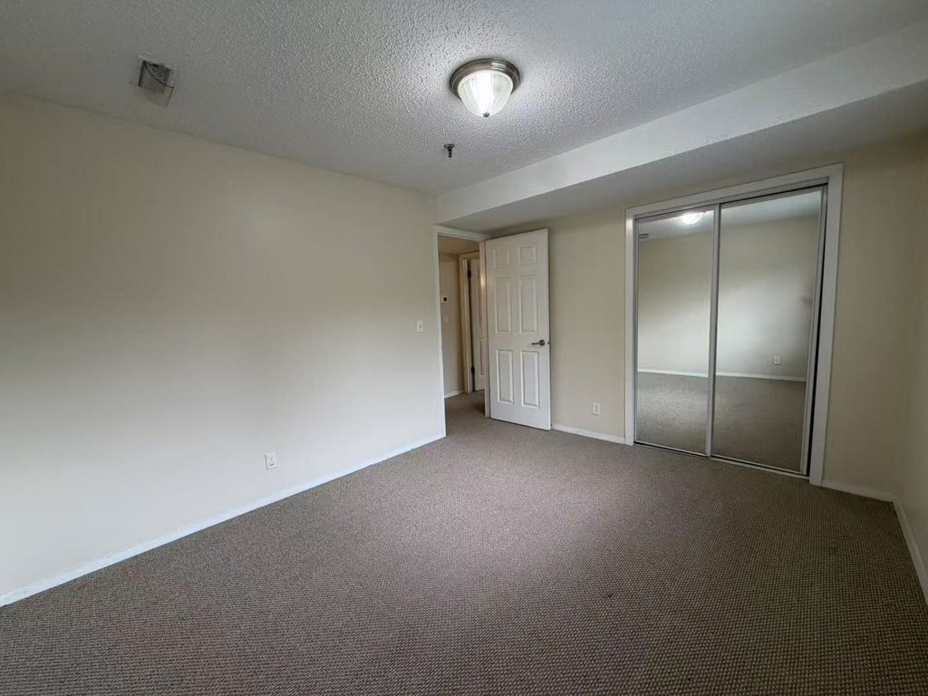 1330 Brook Street - Photo 10