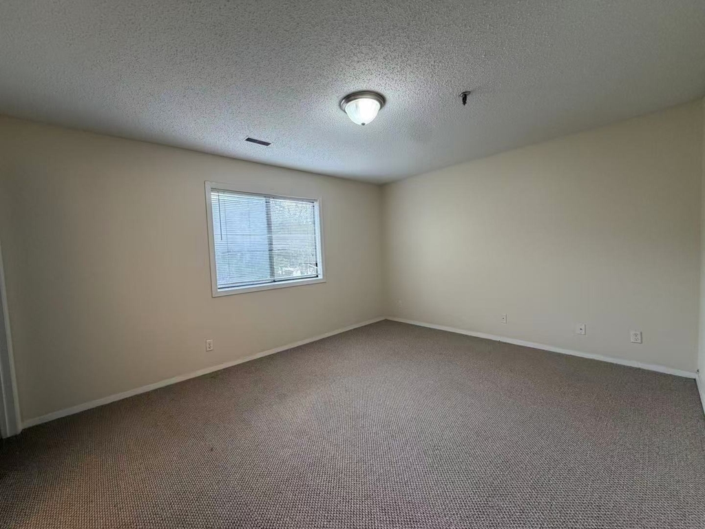 1330 Brook Street - Photo 12