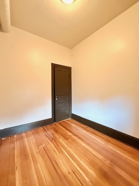 2528 W Iowa Street - Photo 6