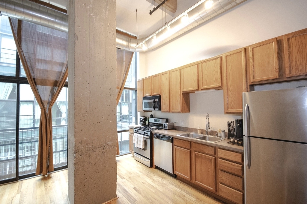 1645 W Ogden Avenue - Photo 5