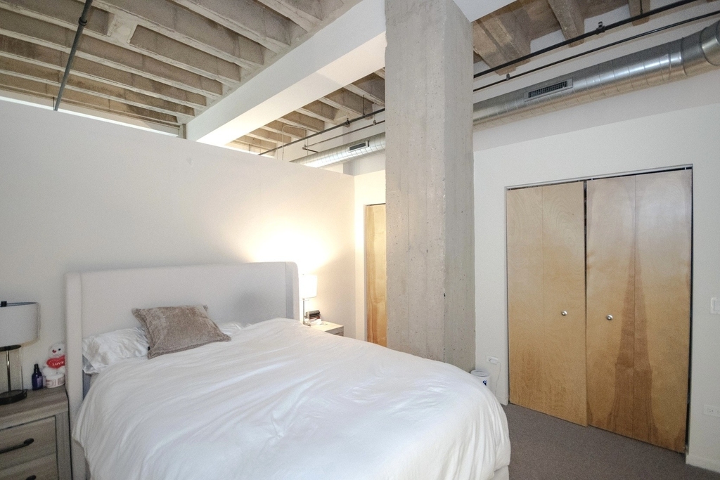 1645 W Ogden Avenue - Photo 7