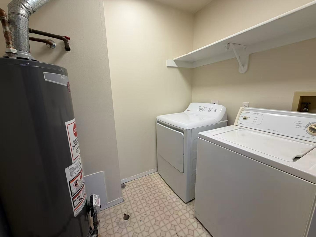 1340 Brook Street - Photo 17