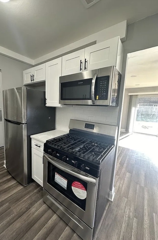 151 W 63rd Street - Photo 4